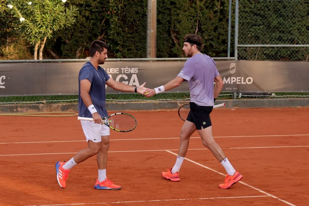 Três brasileiros avançam às quartas de duplas no Challenger de Lima
