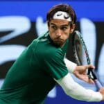 Musetti vence Wawrinka em Atenas e desaconselha backhand de uma mão