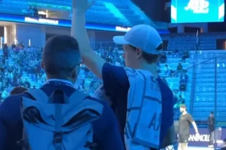 Sorteio define confrontos do ATP Finals 2025; Alcaraz encara Djokovic e Sinner pega Zverev