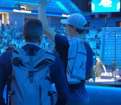 Sorteio define confrontos do ATP Finals 2025; Alcaraz encara Djokovic e Sinner pega Zverev