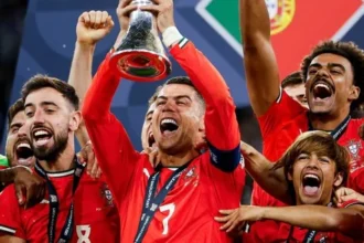 Ronaldo faz dois, Portugal empata com Hungria e adia vaga para a Copa de 2026