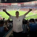Torcedor do Racing que viajou de carona até Fla x Racing concorre ao prêmio da Fifa