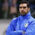 Abel Ferreira ironiza comentário de Crespo e detalha “ciclo vicioso” que sustenta finanças do Palmeiras