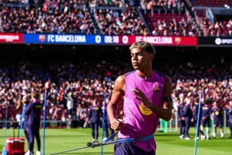 Camp Nou recebe 23 mil torcedores em treino aberto e reforça expectativa de retorno