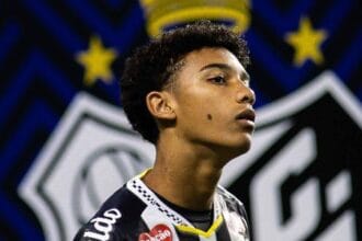 Vojvoda elogia primeira partida de Robinho Jr. como titular do Santos