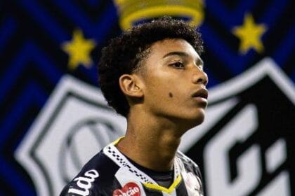 Umbro fecha patrocínio com o atacante Robinho Jr., do Santos