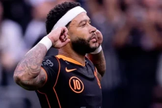 Memphis Depay, do Corinthians, volta a ser convocado pela seleção holandesa