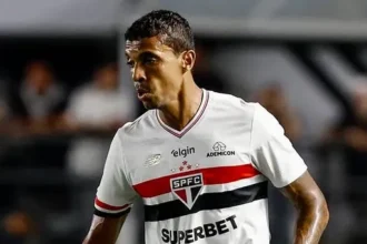 São Paulo e Bragantino duelam na Vila Belmiro pela 33ª rodada do Brasileirão