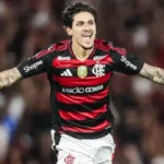 Pedro evolui de lesão no antebraço e deve retomar treinos coletivos no Flamengo na próxima semana