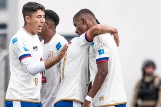 Copa FPF-PR e 3ª Divisão do Paranaense decidem finalistas no fim de semana