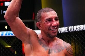 Raoni Barcelos derrota Ricky Simon no UFC Vegas 111 e engata quarta vitória consecutiva