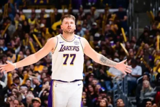 Hawks freiam série invicta dos Lakers; Jokic anota mais um triple-double