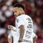 Neymar acusa árbitro de arrogância após receber cartão amarelo no Maracanã