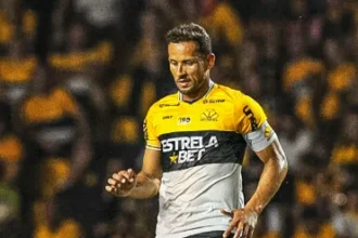 Criciúma vence Atlético-GO, chega a 58 pontos e mantém acesa a luta pelo acesso