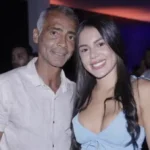 Romário encerra namoro de um ano e surge com nova companhia em festa no Rio