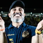 Mirassol supera Palmeiras, celebra centenário e firma vaga no G4 do Brasileirão 2025