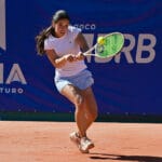 Aos 15 anos, Duda Carbone conquista primeira vitória profissional no ITF W15 de Criciúma