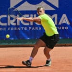 Sakamoto avança com facilidade no ITF M15 de Criciúma; Vicente Freda marca primeiro ponto na ATP