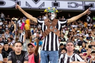 Ceará reage a comentário de Ramón Díaz com campanha “Lugar de mulher é na Arena Vozão”