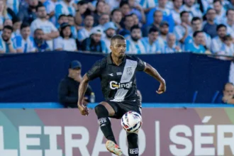 Pacheco recebe nova sondagem enquanto Ponte Preta discute renovação para 2026