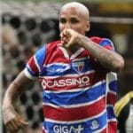 Deyverson marca três vezes pela primeira vez e elogia esposa após empate do Fortaleza com o Atlético-MG