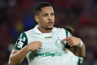 Palmeiras diz não temer ofertas por Vitor Roque e confirma Paulinho apenas para 2026