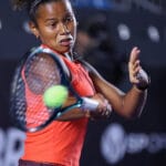 Brasileira Victória Barros vira sobre quinta cabeça de chave e avança às quartas em Antalya