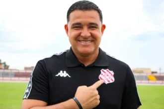 Bangu anuncia Flávio Tinoco como técnico para o Carioca 2026