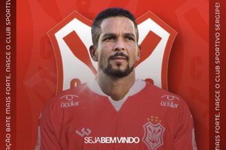 Sergipe anuncia o lateral-direito Muriel, de 37 anos, para a temporada 2026