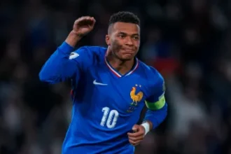 Lesionado, Mbappé deixa seleção e desfalca França diante do Azerbaijão