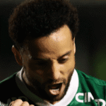 Felipe Anderson trata duelo contra o Santos como decisão pelo Brasileirão