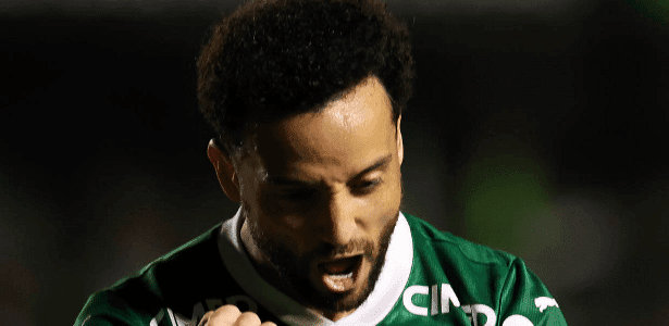 Felipe Anderson trata duelo contra o Santos como decisão pelo Brasileirão