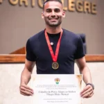 Thiago Maia recebe cidadania honorária de Porto Alegre por ajuda nas enchentes
