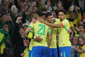 Brasil derrota Senegal pela primeira vez e exibe nova variação tática de Ancelotti