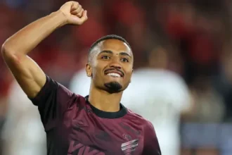 Coritiba confirma volta à Série A com empate e mantém indefinição do título da Série B