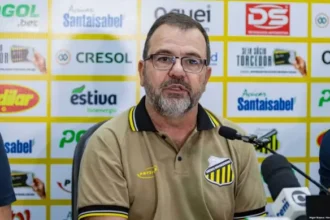 Enderson Moreira lamenta derrota para o Goiás e manifesta desejo de seguir no Novorizontino