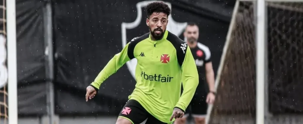 Vasco lista quatro jogadores para sair e planeja reformulação em 2026