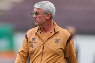 Odair Hellmann celebra virada e convoca torcida do Athletico-PR para jogo decisivo na Série B
