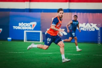 Fortaleza perde Lucas Sasha por suspensão na partida contra o Bahia