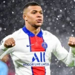 Mbappé e PSG travam batalha judicial bilionária após saída do atacante