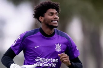 Maycon retoma protagonismo no Corinthians, mas renovação segue indefinida