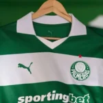 Palmeiras apresenta nova camisa Avanti 2025 e estreia uniforme contra o Vitória