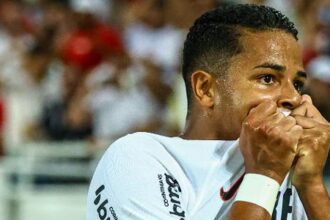Corinthians acompanha possível saída de Wesley do Al-Nassr