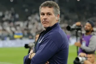 Vice-presidente do Corinthians nega desvio de uniformes da Nike e diz que renunciará se houver prova de irregularidade