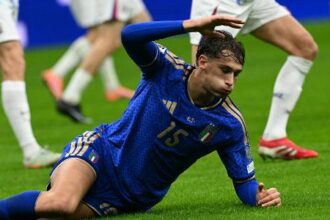 Itália enfrenta Irlanda do Norte na semifinal da repescagem europeia para a Copa