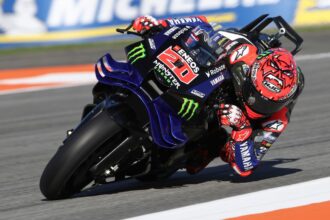 Quartararo diz que Yamaha V4 ainda precisa de ajustes após teste em Valência
