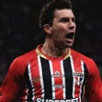 17 horas de voo e minutagem controlada: São Paulo monta operação para usar Tapia no clássico