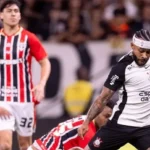 CBF divulga conversa do VAR sobre pênalti que abriu vitória do Corinthians sobre o São Paulo