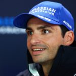 Sainz recorre a meme de Kermit para evitar comentário sobre polêmica da Ferrari
