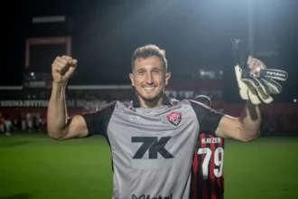 Sport e Vitória negociam liberação de Thiago Couto para o duelo de domingo